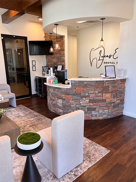 Lucas Elite Dental Studio reception desk